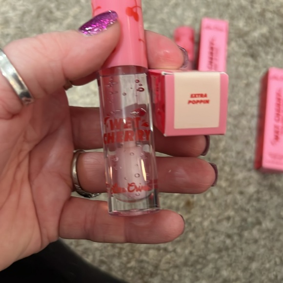 Lime Crime Wet Cherry ultra shiny lip gloss - Picture 3 of 5